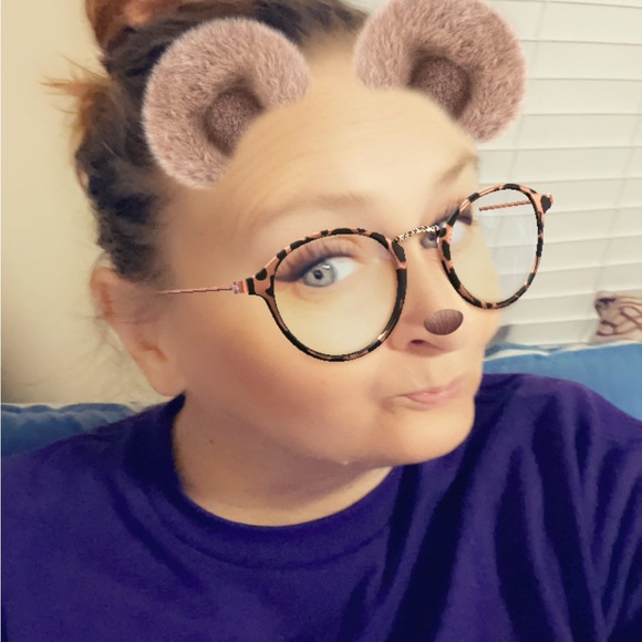 Meet your Posher, Steph - Picture 2 of 2